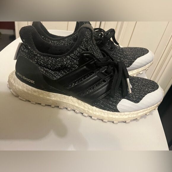 Adidas UltraBoost x Game of Thrones (Night\'s Watch) Men’s Size 8.5 main image 15